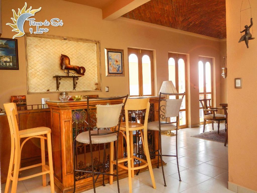 Hotel Tierra De Sol Y Luna Сан Мигел де Аленде Екстериор снимка