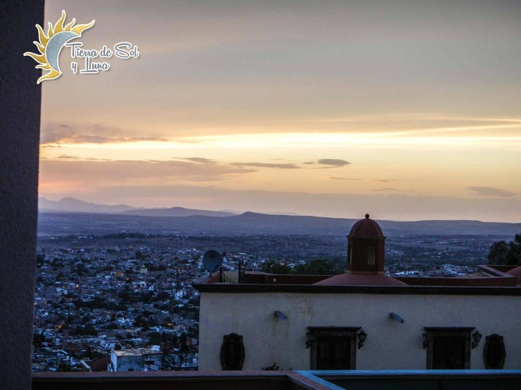 Hotel Tierra De Sol Y Luna Сан Мигел де Аленде Екстериор снимка