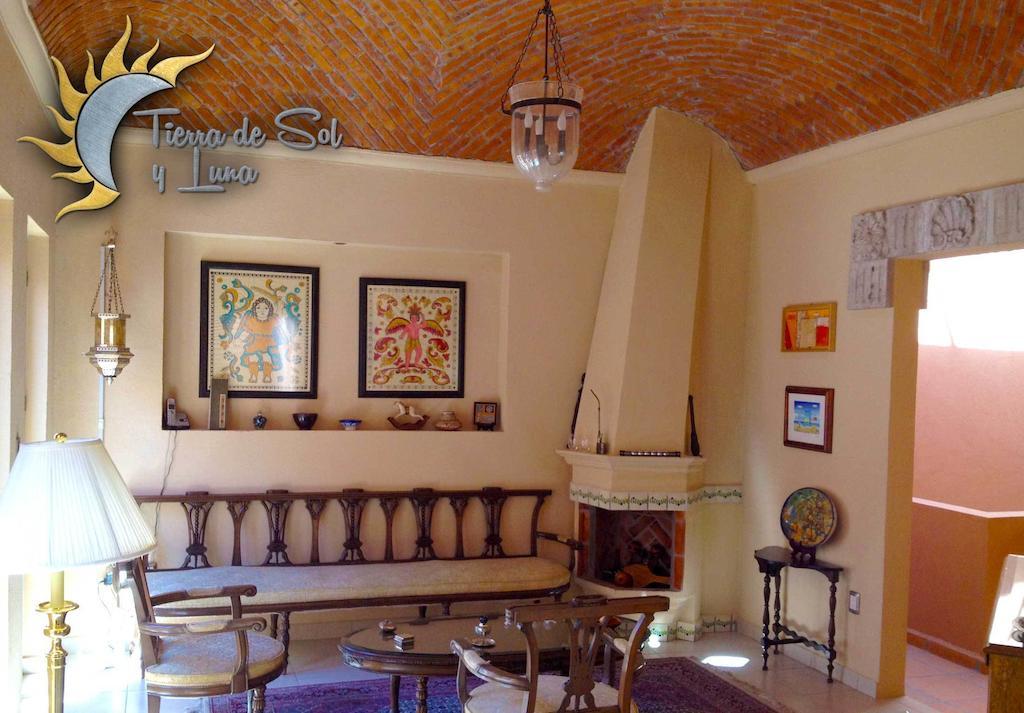 Hotel Tierra De Sol Y Luna Сан Мигел де Аленде Екстериор снимка